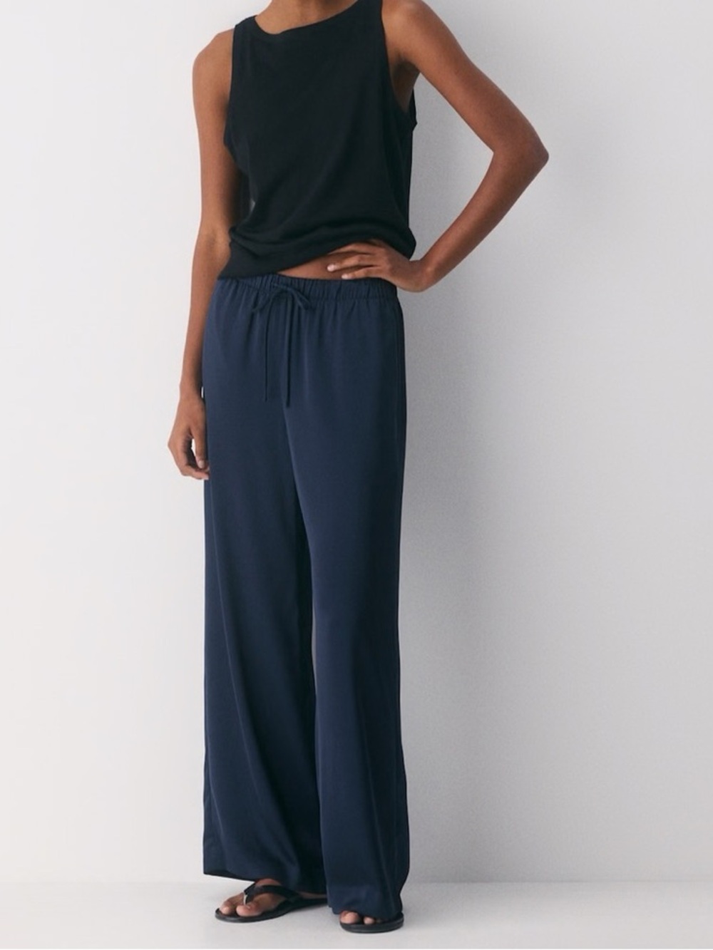 Aritzia Wilfred The Lodge Pant Crepette Navy Admiral